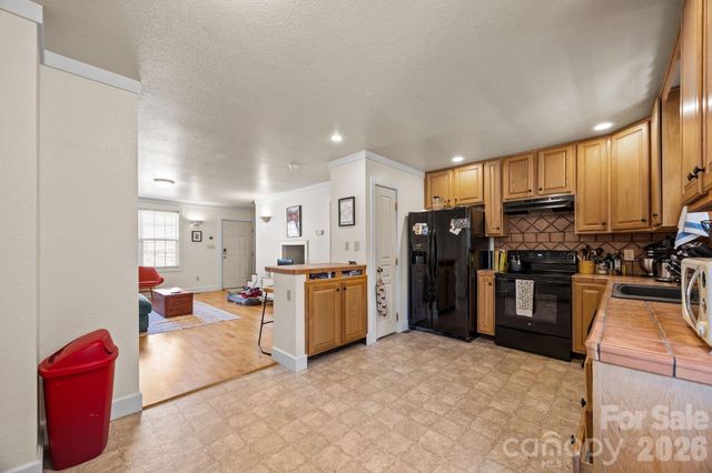 280 Flat Creek Church Road, Weaverville, NC 28787