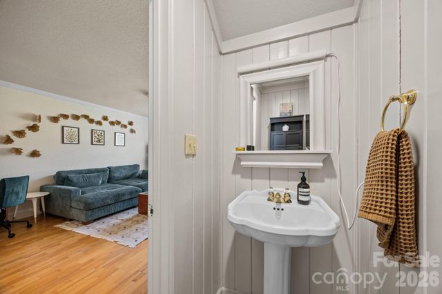 280 Flat Creek Church Road, Weaverville, NC 28787