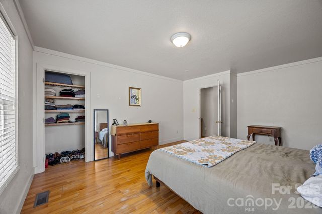 280 Flat Creek Church Road, Weaverville, NC 28787