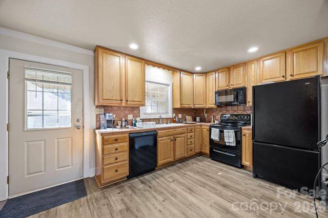 280 Flat Creek Church Road, Weaverville, NC 28787