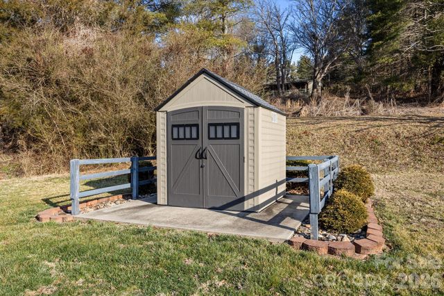 280 Flat Creek Church Road, Weaverville, NC 28787