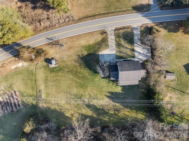 280 Flat Creek Church Road, Weaverville, NC 28787