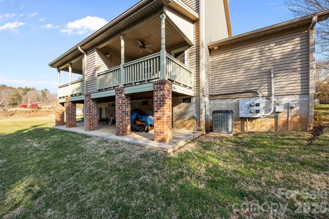 280 Flat Creek Church Road, Weaverville, NC 28787