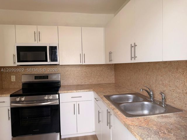 1252 NW 58th St 1252, Miami, FL 33142