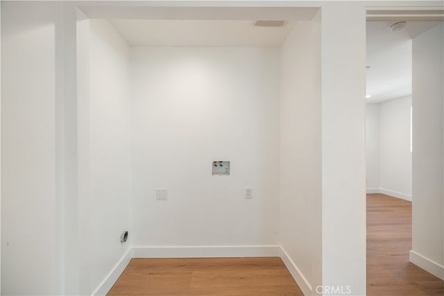 6937 Jellico Avenue, Lake Balboa, CA 91406