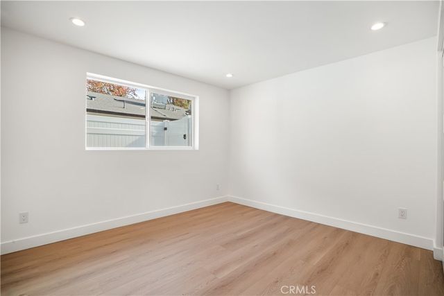 6937 Jellico Avenue, Lake Balboa, CA 91406