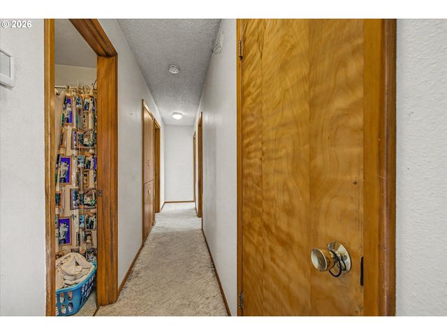 5404 Ne CHATEAU Dr, Vancouver, WA 98661