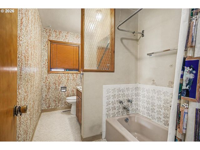 5404 Ne CHATEAU Dr, Vancouver, WA 98661