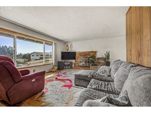 5404 Ne CHATEAU Dr, Vancouver, WA 98661