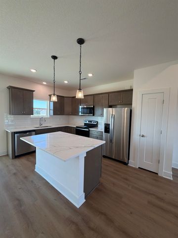 1149 Trek Cir, Goddard, KS 67052