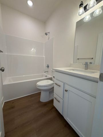 1149 Trek Cir, Goddard, KS 67052