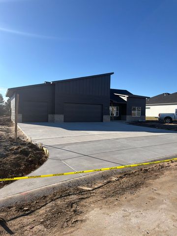 1149 Trek Cir, Goddard, KS 67052