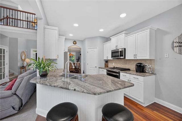 71 Ashdowne Way, Acworth, GA 30101