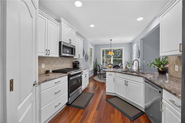 71 Ashdowne Way, Acworth, GA 30101