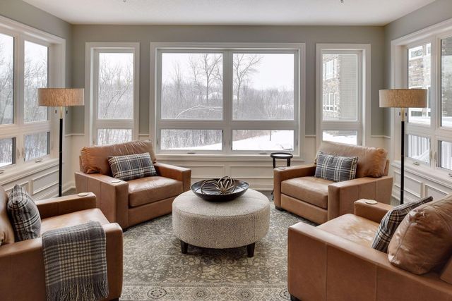 2670 Kelley Parkway 318, Long Lake, MN 55356