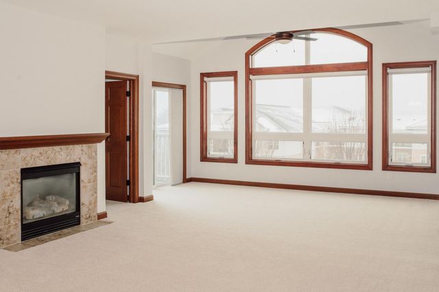2670 Kelley Parkway 318, Long Lake, MN 55356
