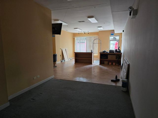5321 N Lincoln Avenue B, Chicago, IL 60625
