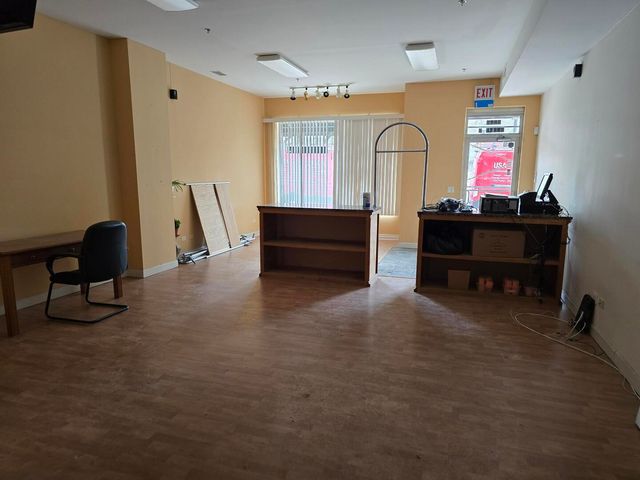 5321 N Lincoln Avenue B, Chicago, IL 60625