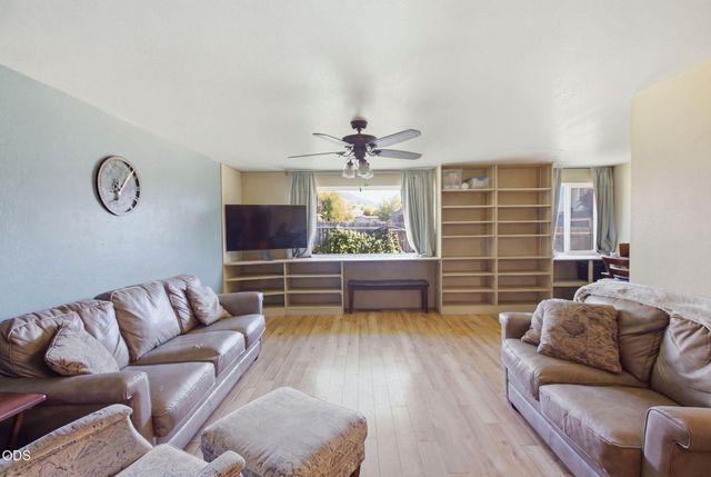 309 NE Terry Lane, Grants Pass, OR 97526