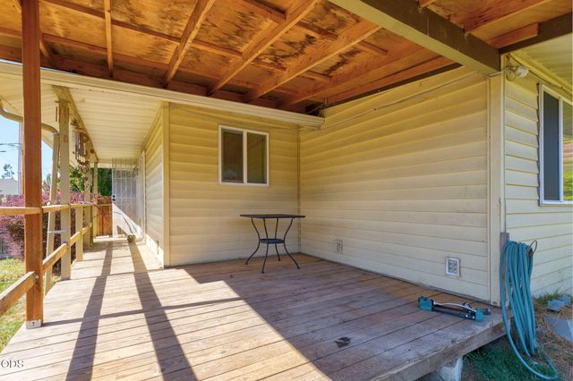 309 NE Terry Lane, Grants Pass, OR 97526