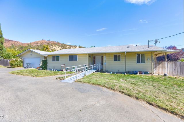 309 NE Terry Lane, Grants Pass, OR 97526