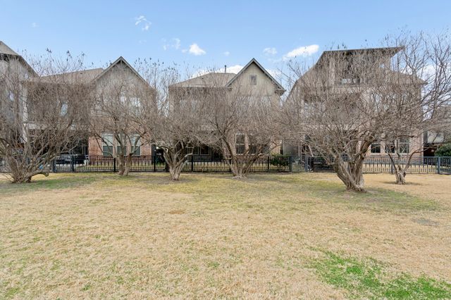 7044 Silverberry Street, Dallas, TX 75231
