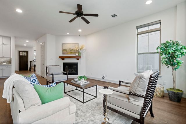 7044 Silverberry Street, Dallas, TX 75231