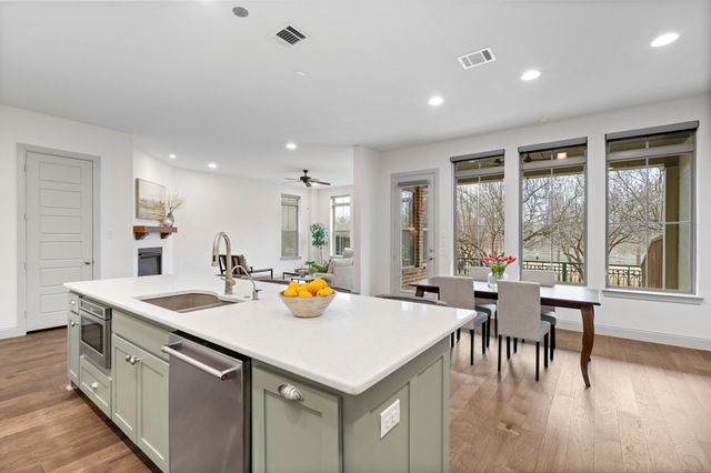 7044 Silverberry Street, Dallas, TX 75231