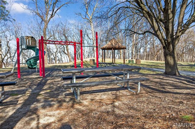 480 Benton Drive K, St Peters, MO 63376