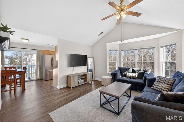 480 Benton Drive K, St Peters, MO 63376