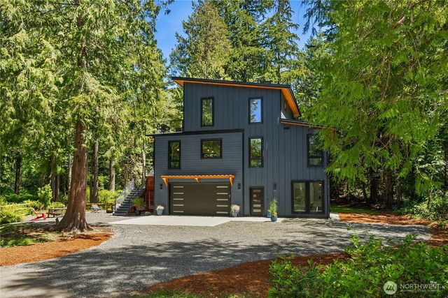 10399 NE Pine Way, Bainbridge Island, WA 98110