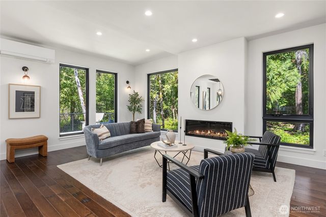 10399 NE Pine Way, Bainbridge Island, WA 98110
