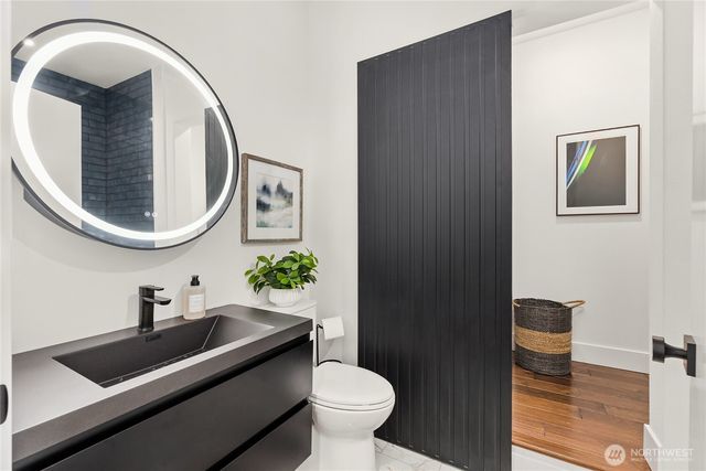 10399 NE Pine Way, Bainbridge Island, WA 98110