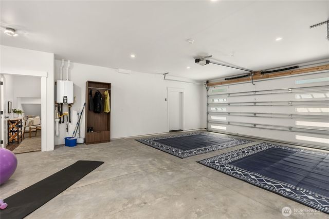 10399 NE Pine Way, Bainbridge Island, WA 98110