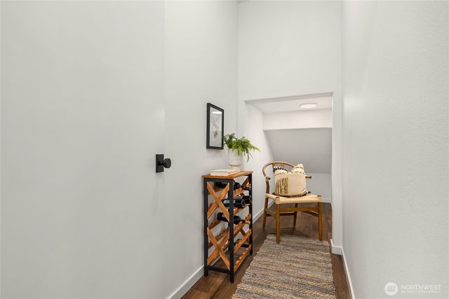 10399 NE Pine Way, Bainbridge Island, WA 98110