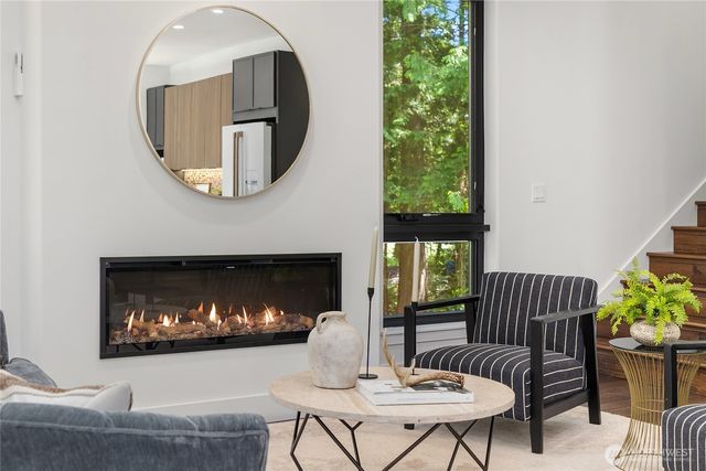 10399 NE Pine Way, Bainbridge Island, WA 98110