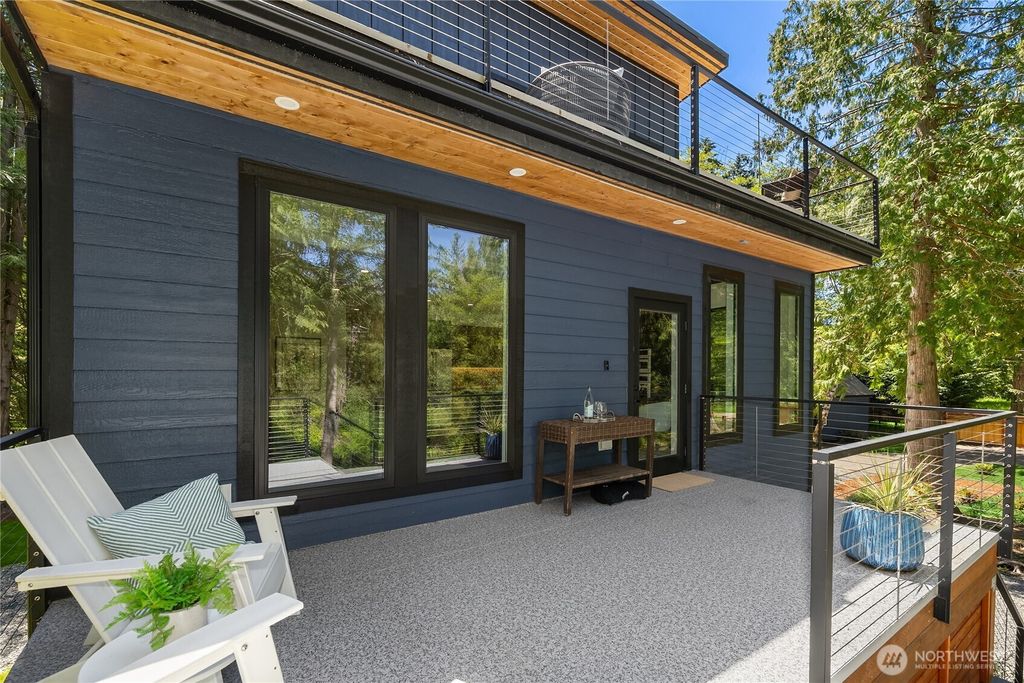 10399 NE Pine Way, Bainbridge Island, WA 98110