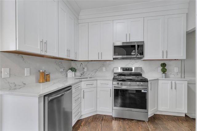 19 Greene Lane, Newport, RI 02840