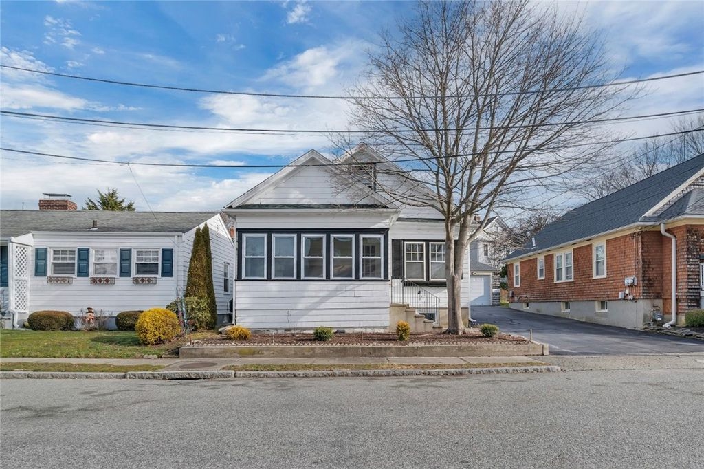 19 Greene Lane, Newport, RI 02840