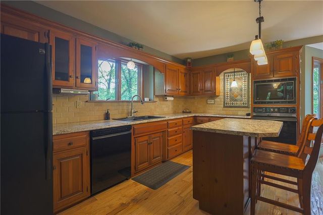 14599 RIDGEVIEW Drive, Excelsior Springs, MO 64024