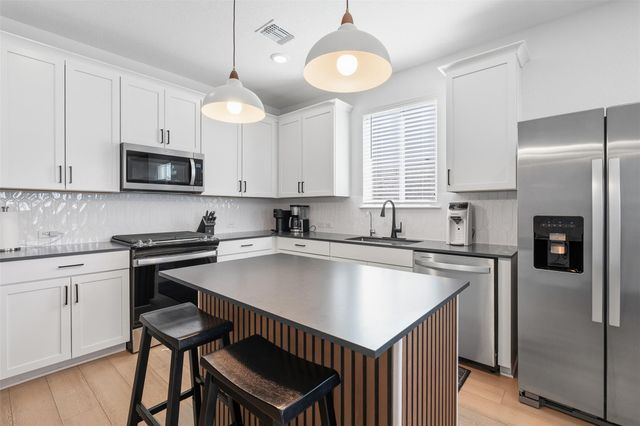 13217 Baccarac LN, Manor, TX 78653