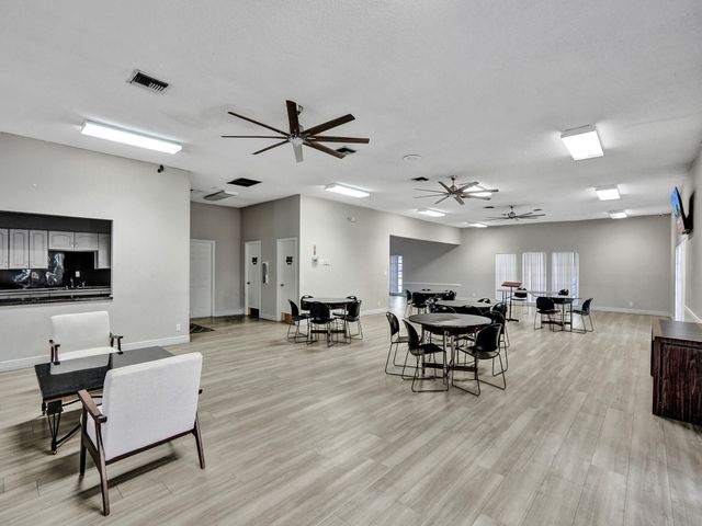 5544 Lakewood Circle S F, Margate, FL 33063