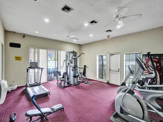 5544 Lakewood Circle S F, Margate, FL 33063