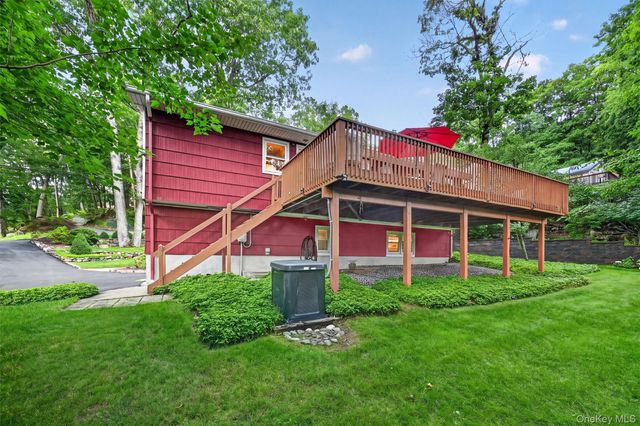 3 Hazelwood Road, Sloatsburg, NY 10974