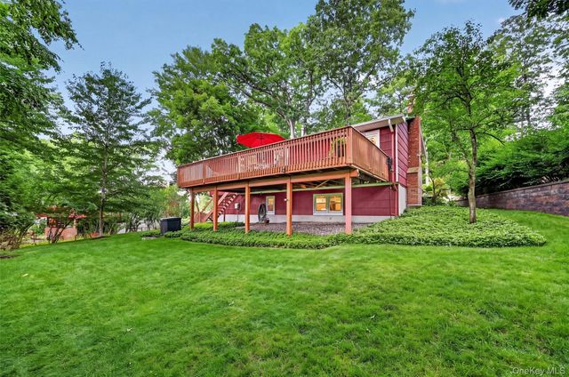 3 Hazelwood Road, Sloatsburg, NY 10974