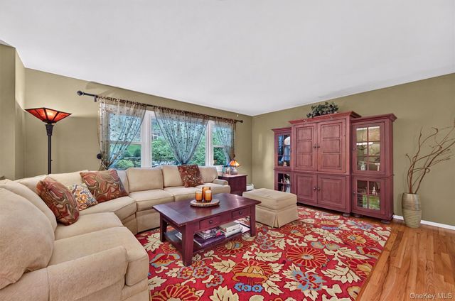 3 Hazelwood Road, Sloatsburg, NY 10974