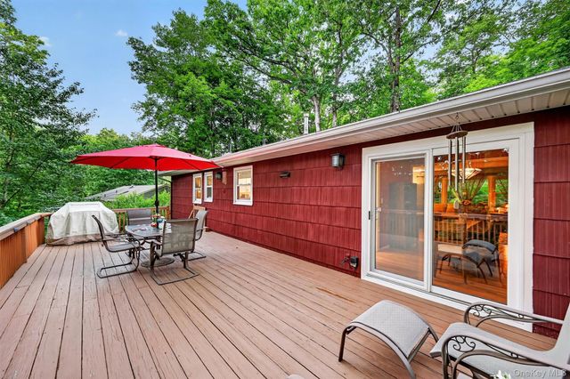 3 Hazelwood Road, Sloatsburg, NY 10974