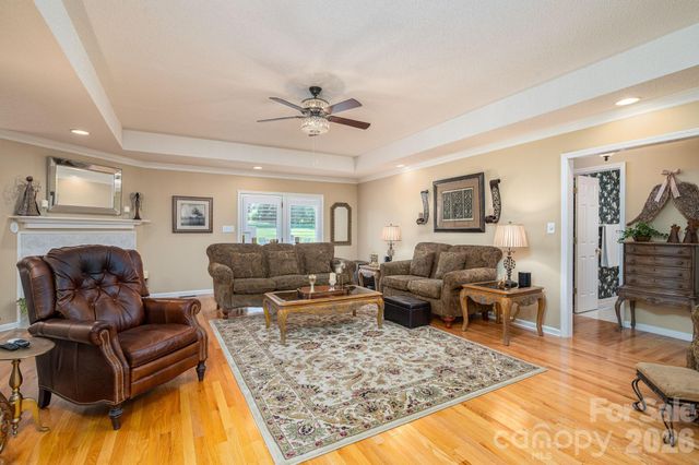 2928 Palmer Drive NE, Conover, NC 28613