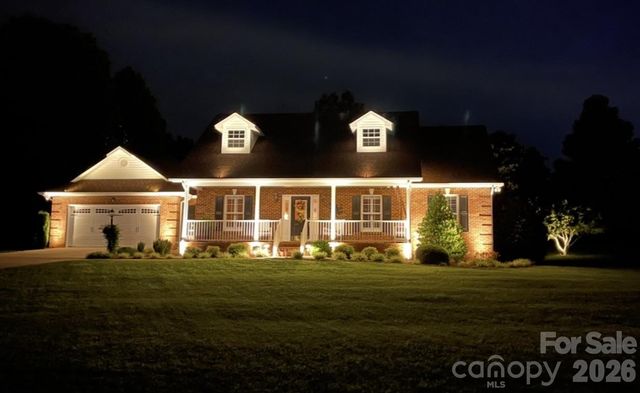 2928 Palmer Drive NE, Conover, NC 28613