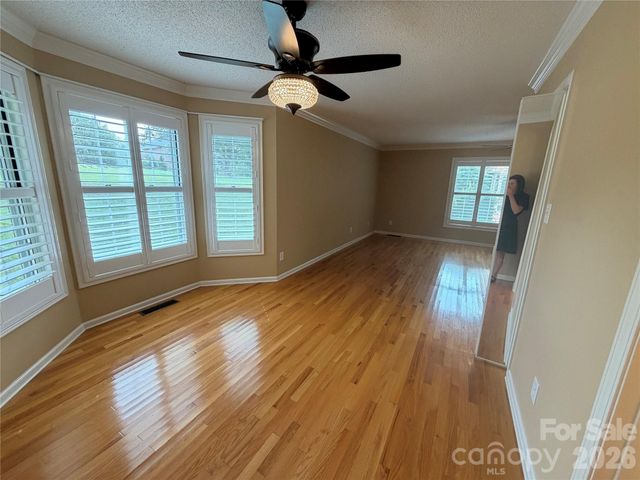 2928 Palmer Drive NE, Conover, NC 28613